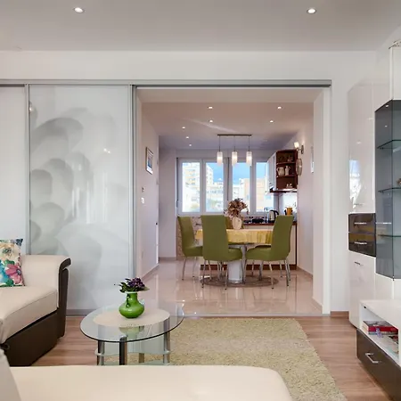Hana Apartament *